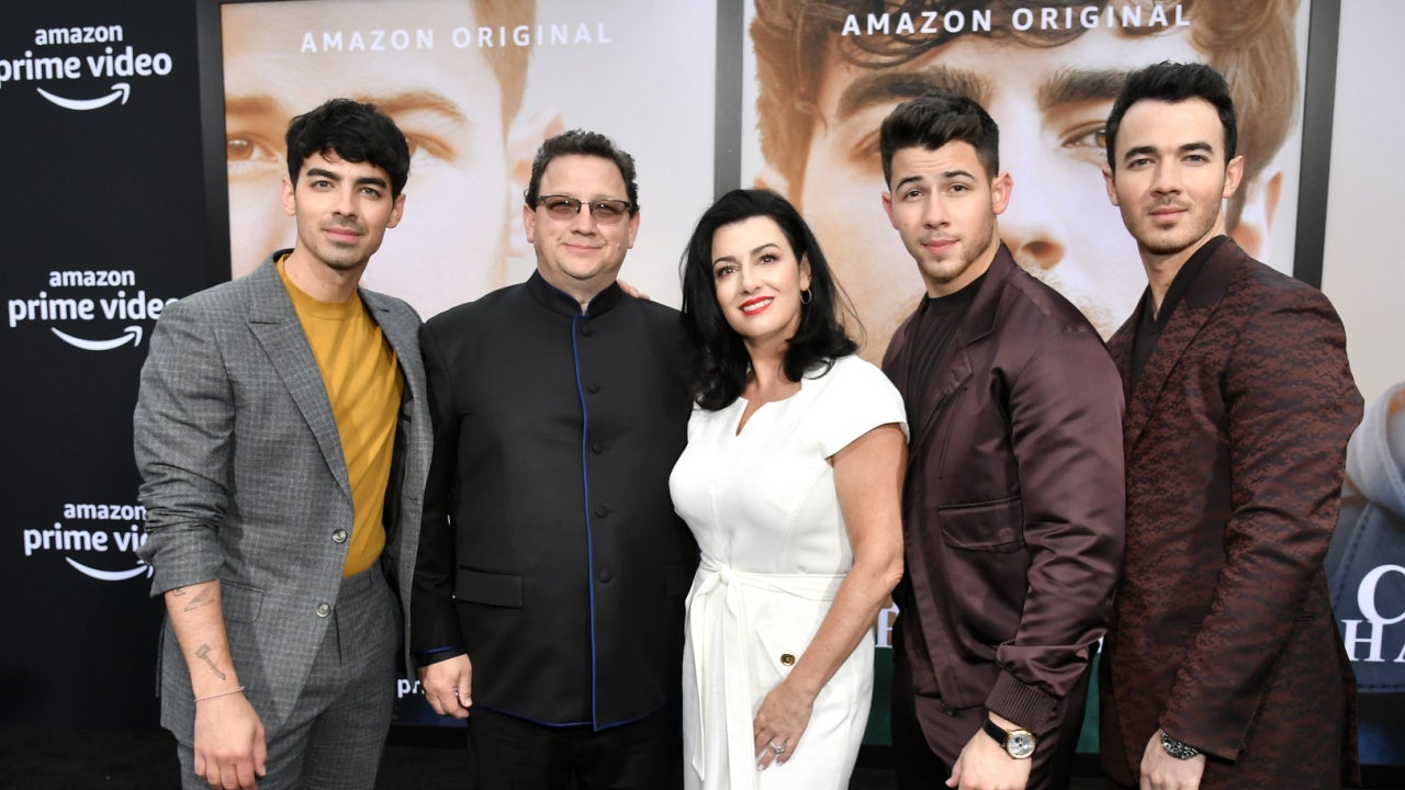 Jonas Brothers Bring Out Dad Kevin Jonas Sr. to Sing at Nashville Show