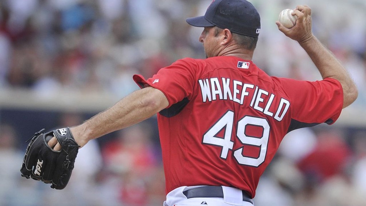 Tim Wakefield, Beloved Red Sox Knuckleballer, Dead at 57