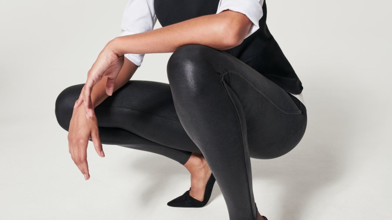 Spanx did it! Added fleece to their faux leather leggings!🙌🏻//Comment  Links to shop-Discount Code FashionedlifeXSpanx for 10% off +