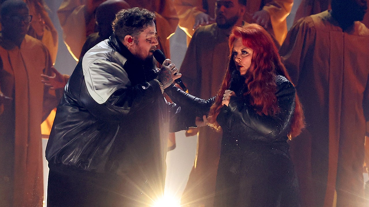 Wynonna Judd Joins Jelly Roll for Surprise CMA Awards to Perform ‘Need a Favor’