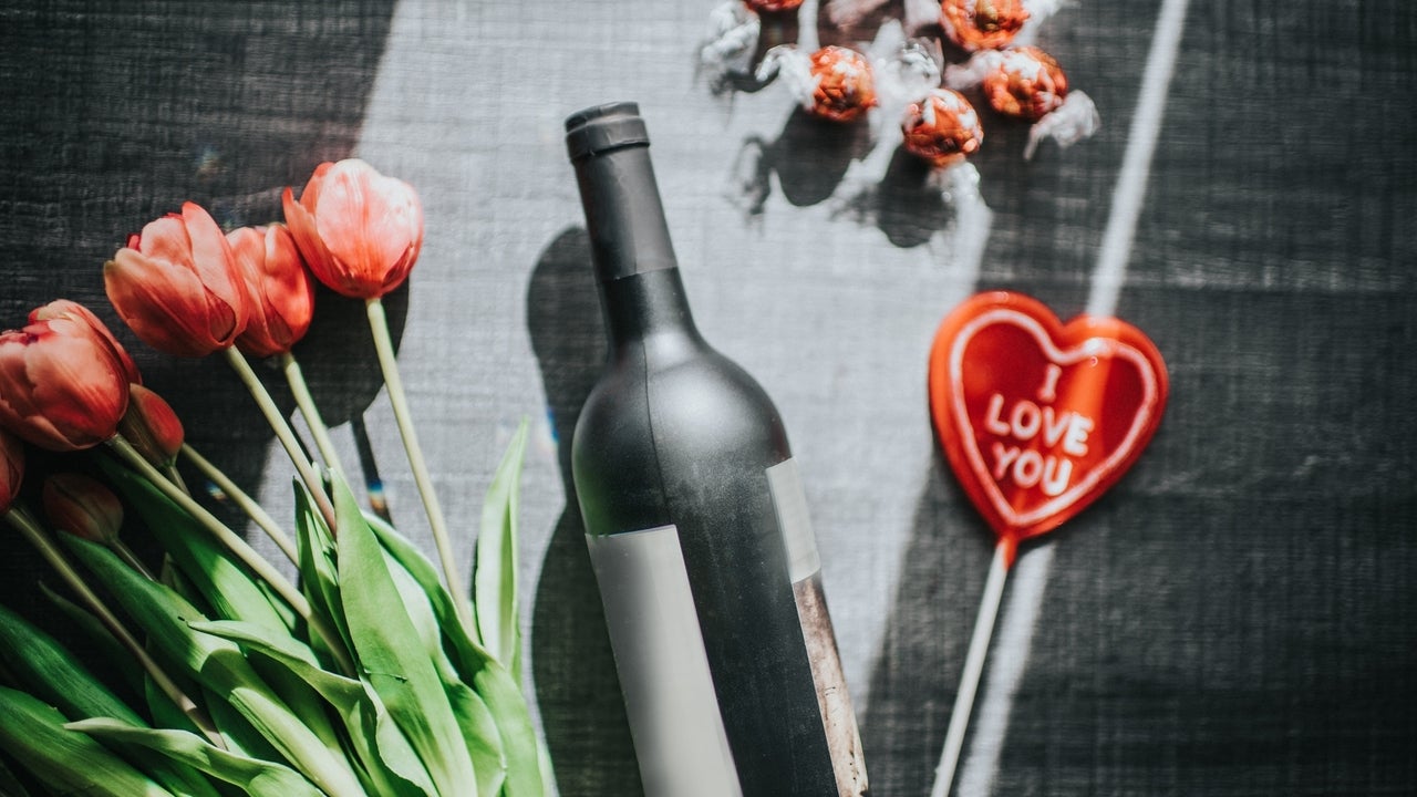 The Best Valentine's Day Gifts 2024 for Wine Lovers — Shop Wine Glasses, Subscriptions and More - Vimarsana News