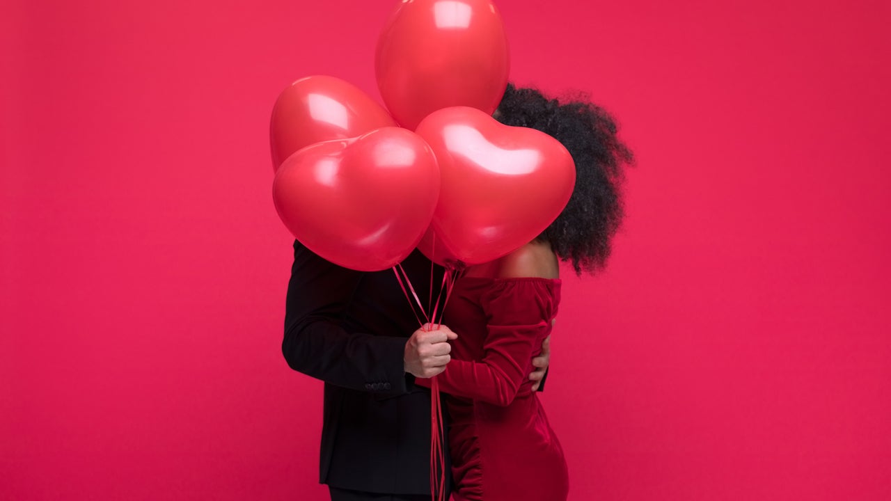 The Best Valentine's Day Outfits for Women 2024: Shop Dresses, Pajamas, Lingerie and More - Vimarsana News
