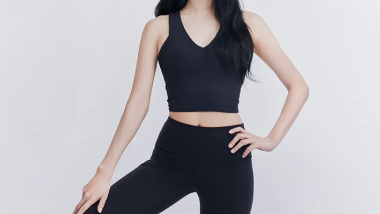 BLACKPINK's Jisoo is the New Face of Alo Yoga — Shop the Spring