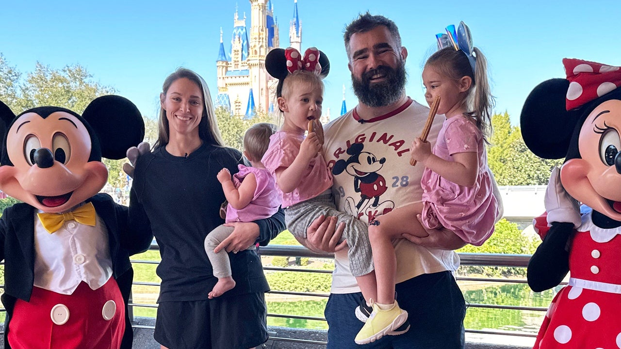 Jason Kelce Rides Tea Cups With Daughter, Roller Coaster with Mama Kelce in  Cute Disney World Video | Entertainment Tonight