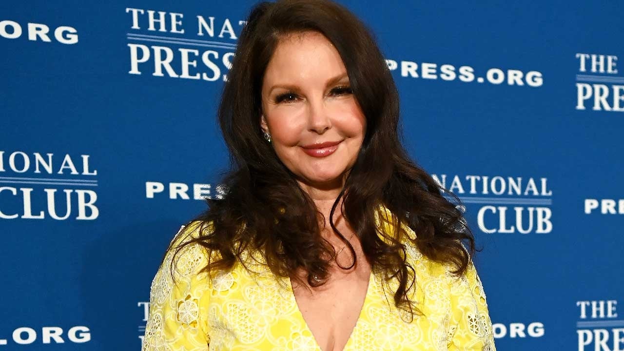 Ashley Judd Opens Up About Late Mom Naomi’s Mental Health Struggles