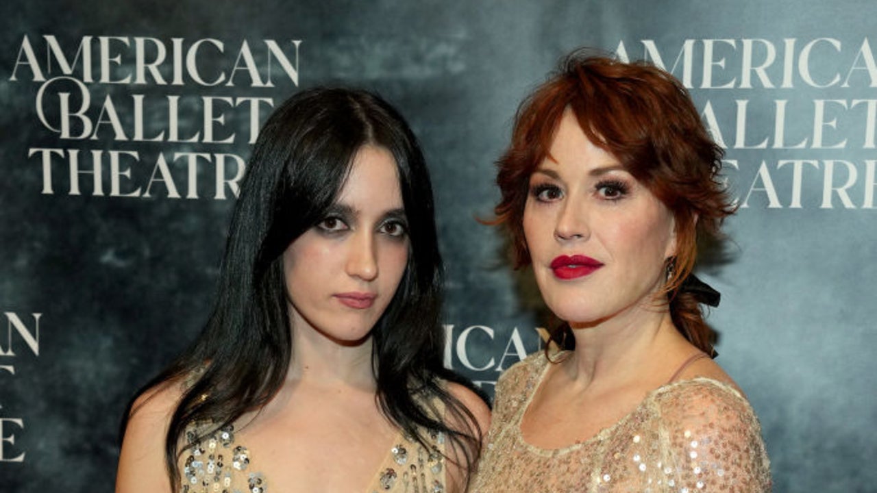 Molly Ringwald Says Daughter Mathilda Was Conceived in Studio 54 Dressing Room - Vimarsana News