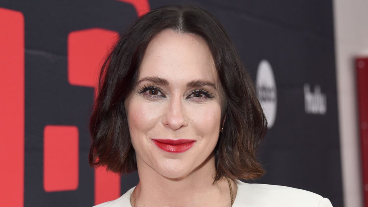 Jennifer Love Hewitt Shares First Image of All 3 of Her Kids on 'Inheriting Magic' Book Cover - Vimarsana News