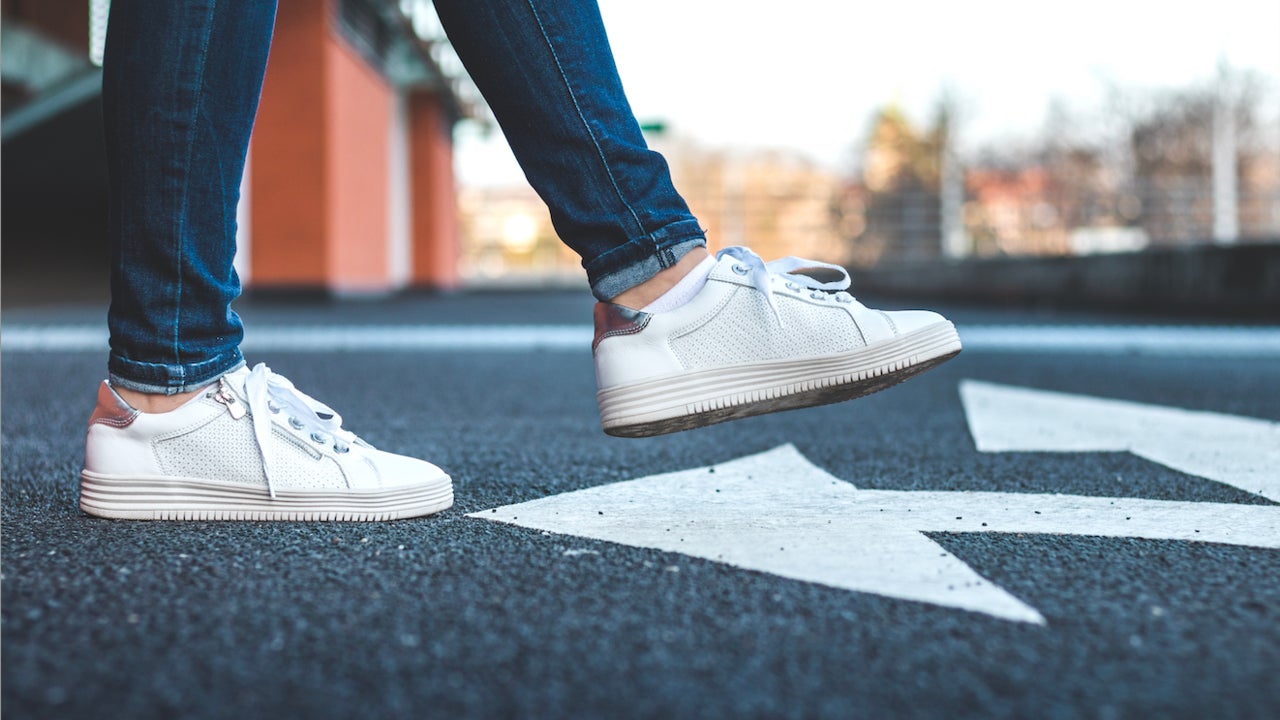 Top Sneaker Trends for Women in 2024: Essential Shoes Every Sneakerhead Needs in Their Collection - Vimarsana News