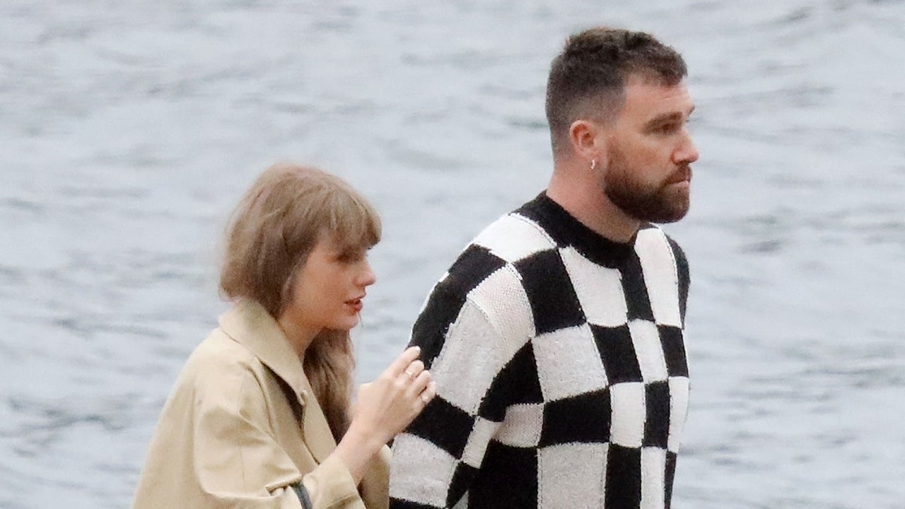 Taylor Swift y Travis Kelce comparten un beso durante una cita romántica en el lago Como