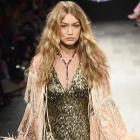 Gigi Hadid loses shoe at NYFW