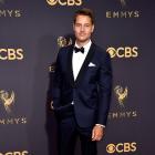 Justin Hartley at 2017 Emmys