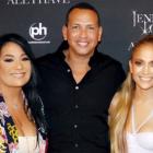 Jennifer Lopez reunites with Suzette Quintanilla
