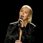 Christina Aguilera performs Whitney Houston tribute