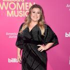 Kelly Clarkson at 2017 Billboard Women of the Year Award