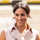 Meghan Markle trech coat dress