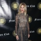  Meg Ryan attends the Friar's Club Entertainment Icon Award at The Ziegfeld Ballroom on November 12, 2018 in New York City. 