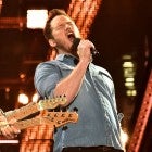 Chris Pratt sings in iheartradio awards 2019