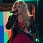 Kelly Clarkson sings on 'The Voice' on April 30