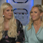 Jennie Garth sat down with co-star and bestie Tori Spelling, to interview each other.