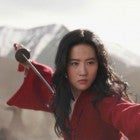 Sword Fighting With ‘Mulan’s Yifei Liu | ET Hollywood How-To