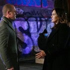 'Law & Order SVU’s Olivia Benson and Elliot Stabler Reunite During Emotional Crossover Event