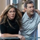 ‘The Morning Show’ Finale Sneak Peek: Jennifer Aniston & Mark Duplass Share an Emotional Moment