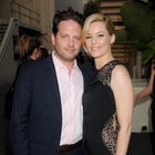 Elizabeth Banks and husband Max Handelman arrive at the Los Angeles premiere of Hulu's "Resident Advisors" at Sherry Lansing Theatre at Paramount Studios on March 31, 2015 in Los Angeles, California. 