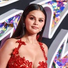 Selena Gomez Stuns in Red Hot Dress on the MTV VMAs Red Carpet 
