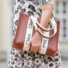 woman carrying chloe tote bag