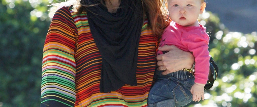 Chic Mom: Jessica Alba's Colorful Day with Kids
