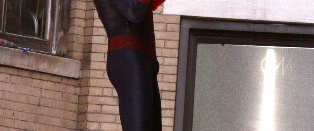 First Look: New Spider-Man Costume