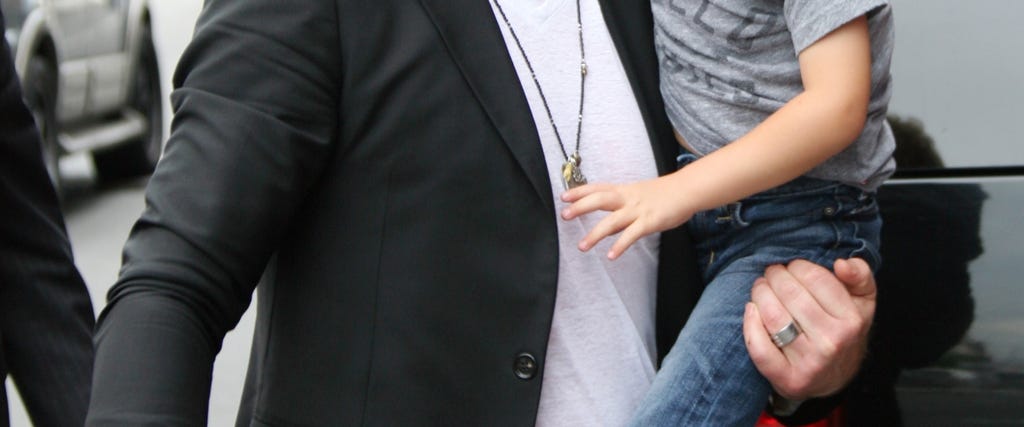 Daddy Duty: Hollywood's Hottest Pops!