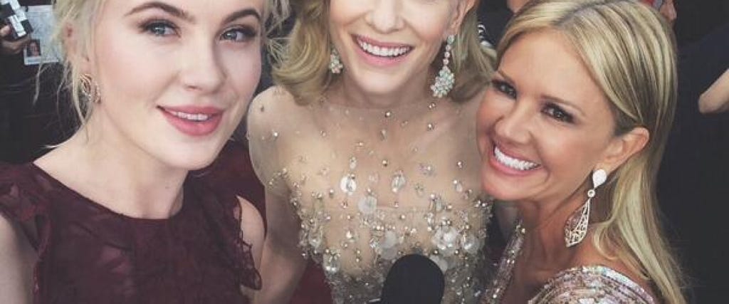 ET Shares Social Pics From Oscar Red Carpet