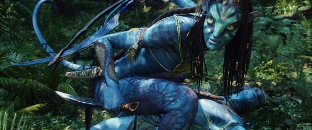 5 Times Zoe Saldana Kicked A** and Looked Good Doing It