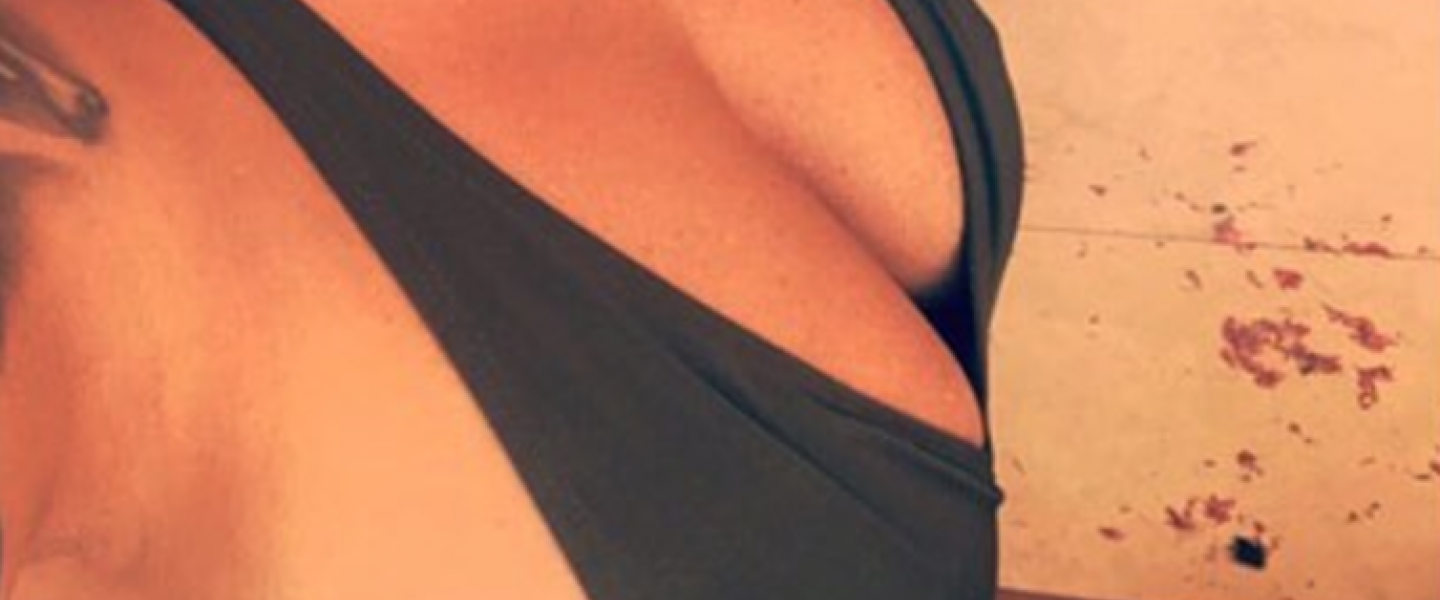 cleavage selfie mirror sex photo