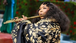 Met Gala 2022: Lizzo Pulls Out Her Flute and Plays It on the Carpet! 