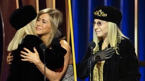 SAG Awards: Jennifer Aniston Presents Barbra Streisand With Lifetime Achievement Honor