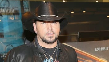 Jason Aldean Gets Standing Ovation at CMT Artists of the Year