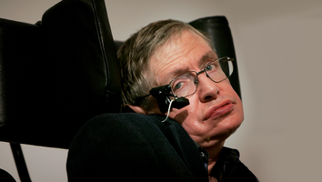 Legendary Physicist Stephen Hawking Dead at 76