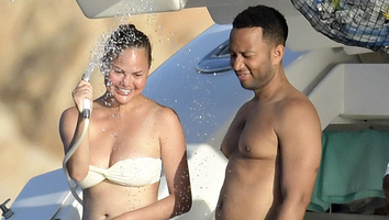 John Legend and Chrissy Teigen Are Couples Goals! Pair Soaks Up the Sun on Italian Getaway