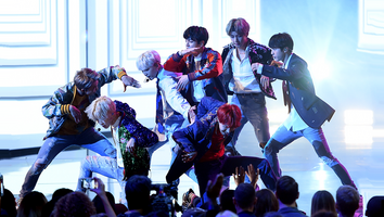 BTS Makes U.S. Television Debut in Epic American Music Awards Performance of 'DNA'