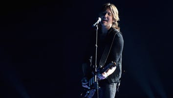 Keith Urban Performs Powerful 'Female' Song Inspired By Hollywood Harassment Scandals