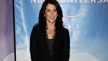 Lauren Graham Introduces 'Gilmore Girls' to the World Ahead of Upcoming Revival