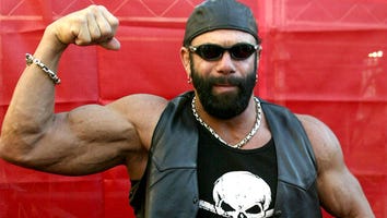 'Macho Man' Randy Savage Dies in Car Accident