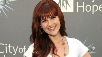 Sara Rue Ties the Knot