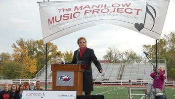 Manilow Donates $300,000 to Joplin, MO Schools