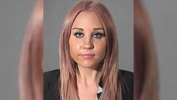 Amanda Bynes Hits Police Car, Arrested for DUI