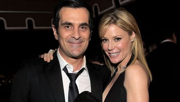 'Modern Family' Stars to Host Award Show