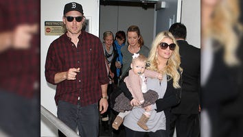 Does Jessica Simpson Look Pregnant?