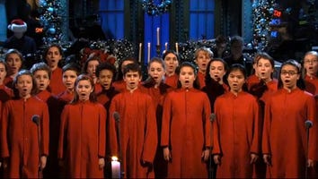 'SNL' Pays Somber Tribute to Sandy Hook Victims